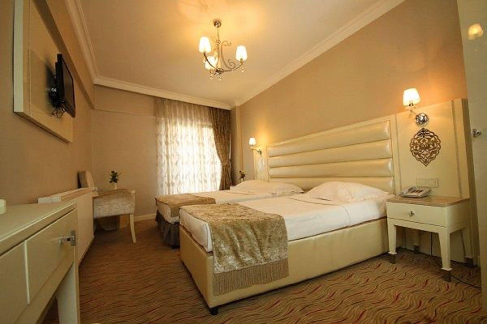 Q Hotel Laleli Estambul Exterior foto