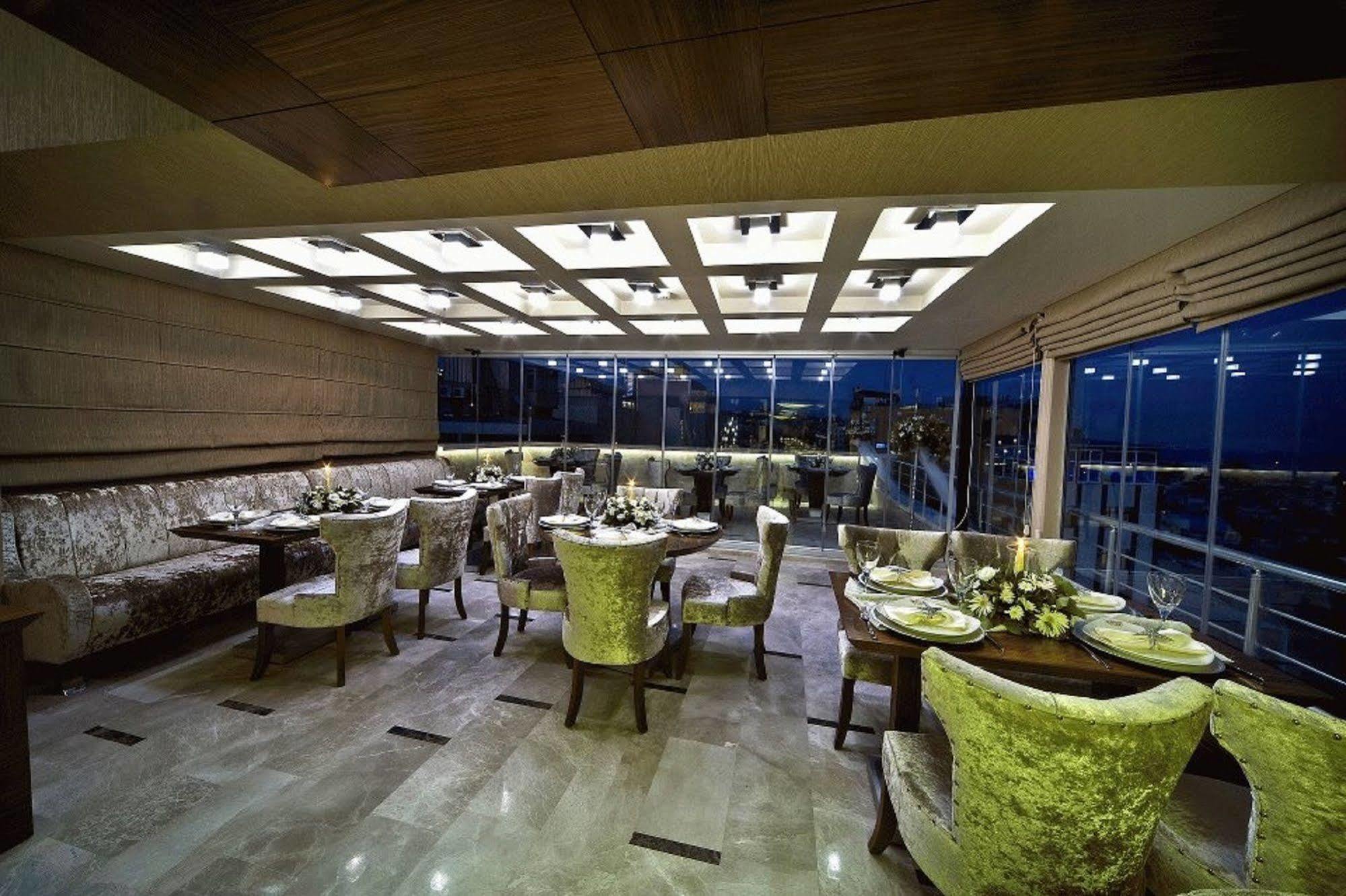Q Hotel Laleli Estambul Exterior foto