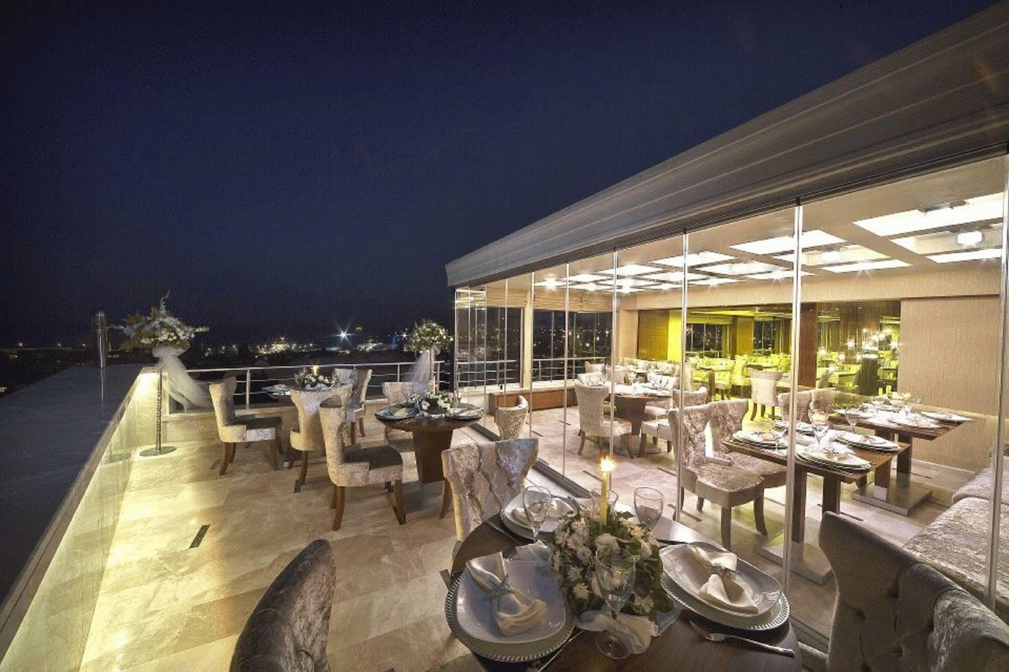 Q Hotel Laleli Estambul Exterior foto
